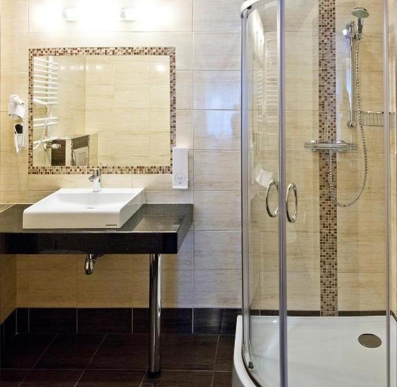 חדר סטנדרט יחיד, Fryderyk