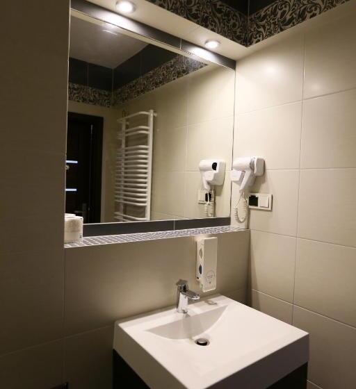 סוויטה דלוקס, Fryderyk