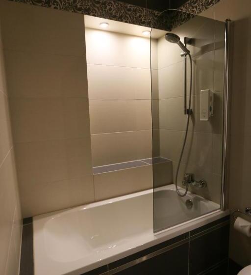 סוויטה דלוקס, Fryderyk