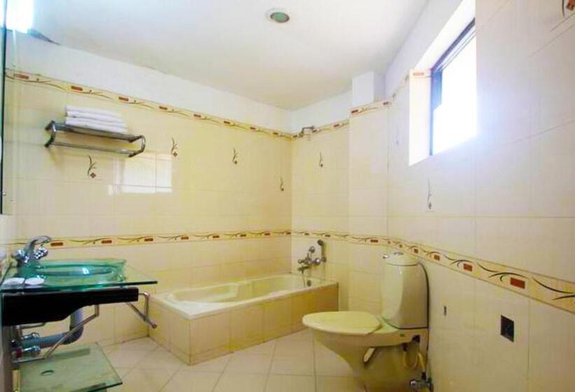 جناح إدارى, Green Park Residency