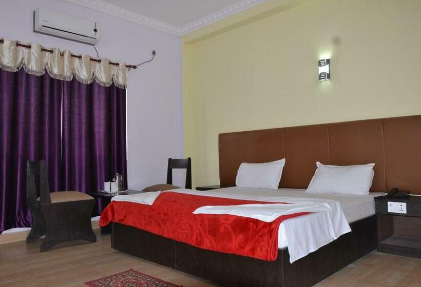 חדר סטנדרט יחיד, Joshi