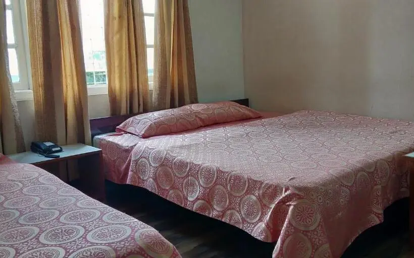 Standard Kolmen Hengen Huone, Kasturi