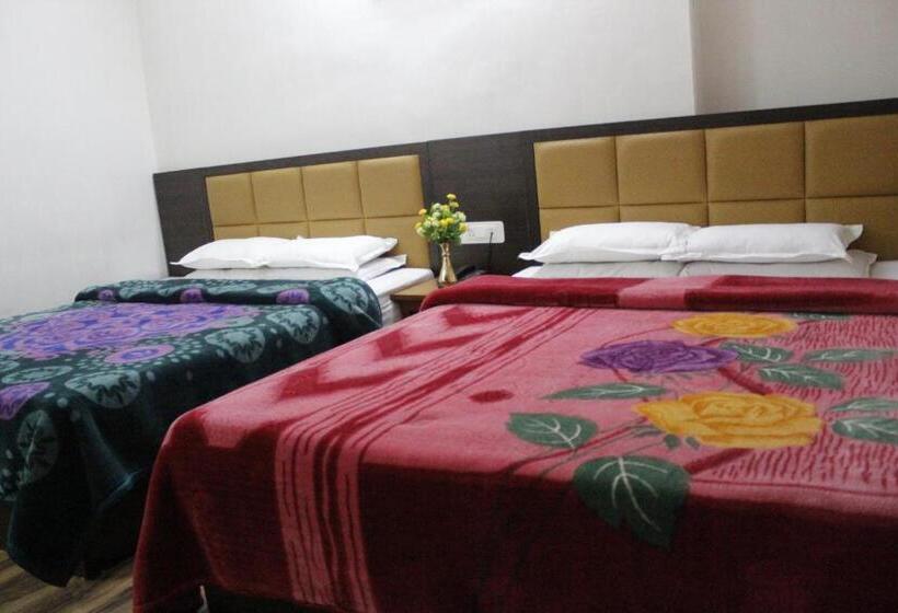 חדר אקונומי לארבעה, Kasturi