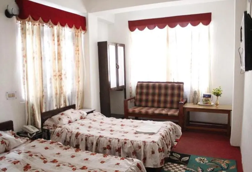 Deluxe Kolmen Hengen Huone, Kasturi