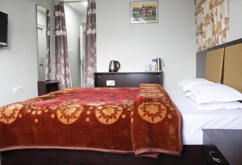 חדר סופריור, Kasturi