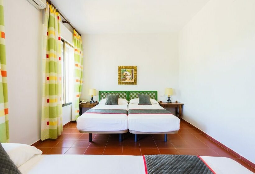 חדר סטנדרט לשלושה, Venta Del Alto Hotel Las Cumbres By Vivere Stays