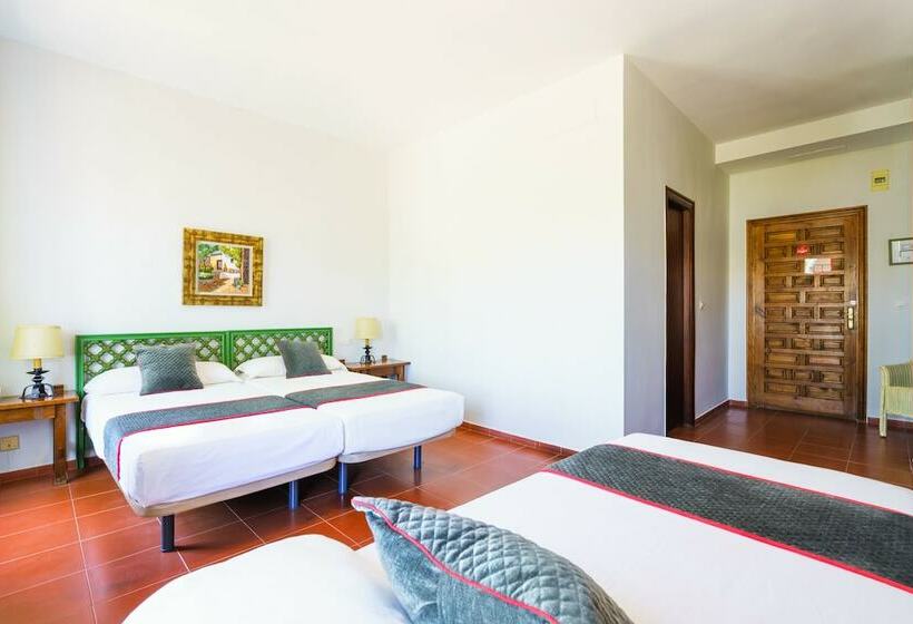 חדר סטנדרט לשלושה, Venta Del Alto Hotel Las Cumbres By Vivere Stays