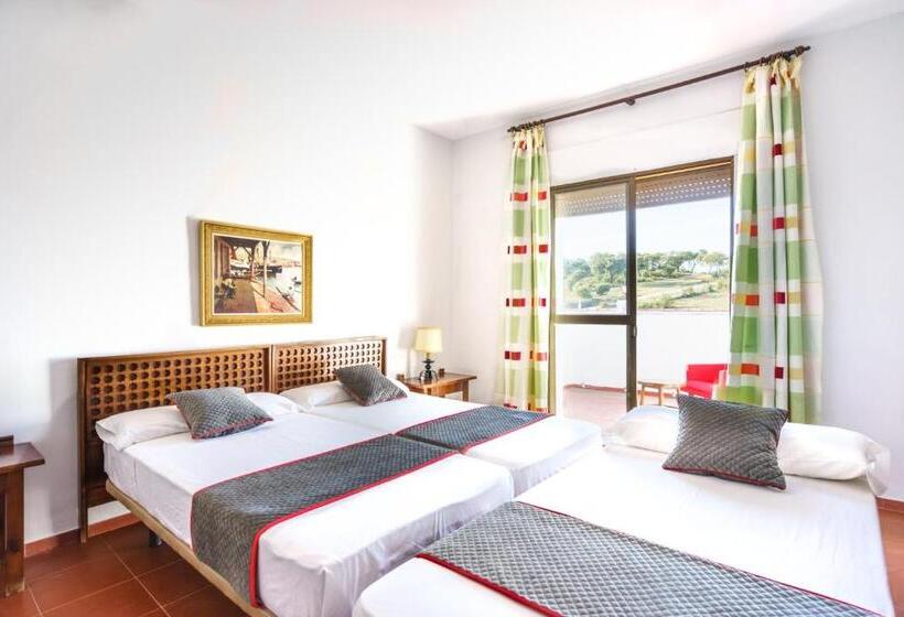 חדר סטנדרט לשלושה, Venta Del Alto Hotel Las Cumbres By Vivere Stays