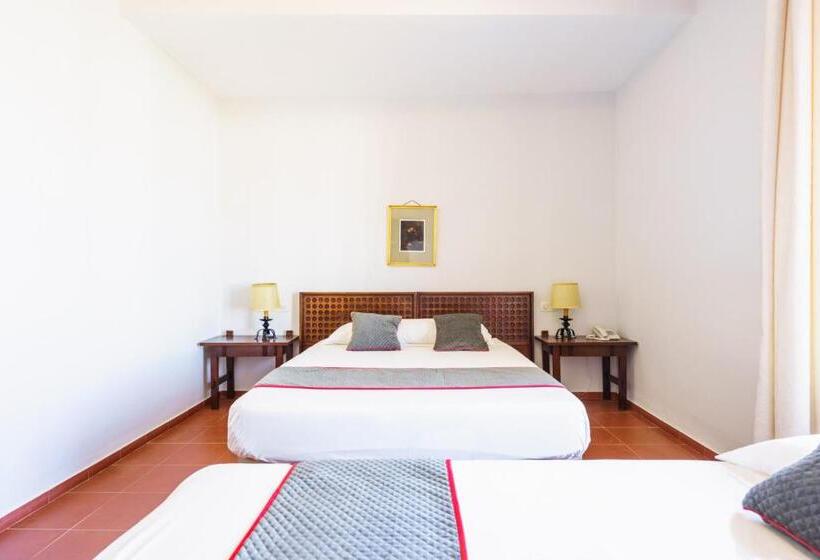 חדר סופריור לשלושה, Venta Del Alto Hotel Las Cumbres By Vivere Stays