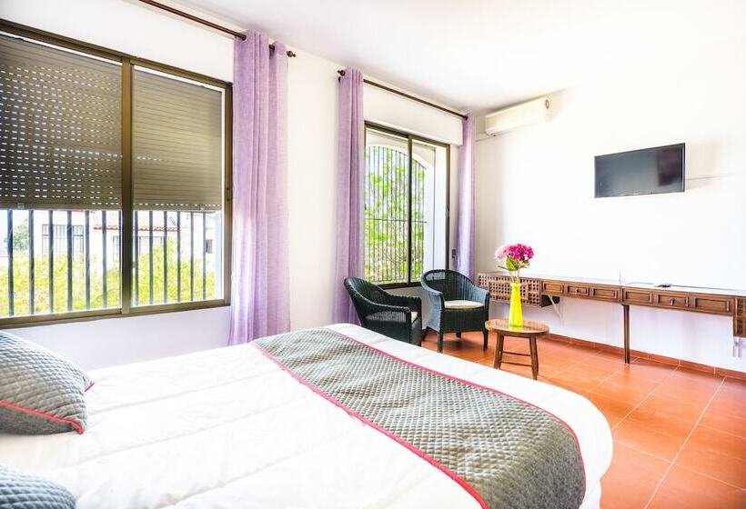 Четырехместный Номер Стандарт, Venta Del Alto Hotel Las Cumbres By Vivere Stays
