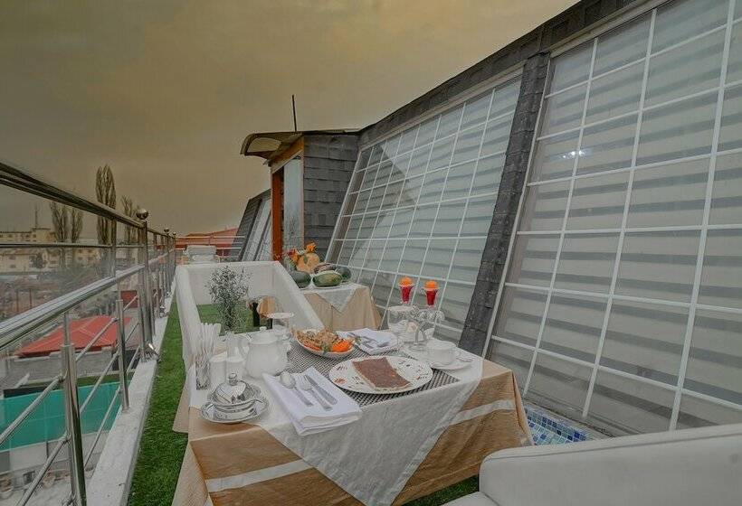 패밀리 스위트, Rose Petal