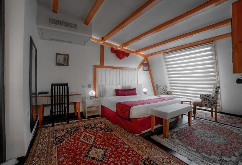 이그제큐티브 스위트, Rose Petal