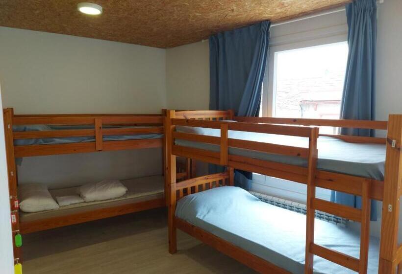 اتاق استاندارد چهار تخته, áncora Hostel Foz