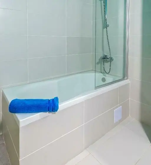 キングサイズベッドのスタンダードルーム, Net Hotel Pitesti