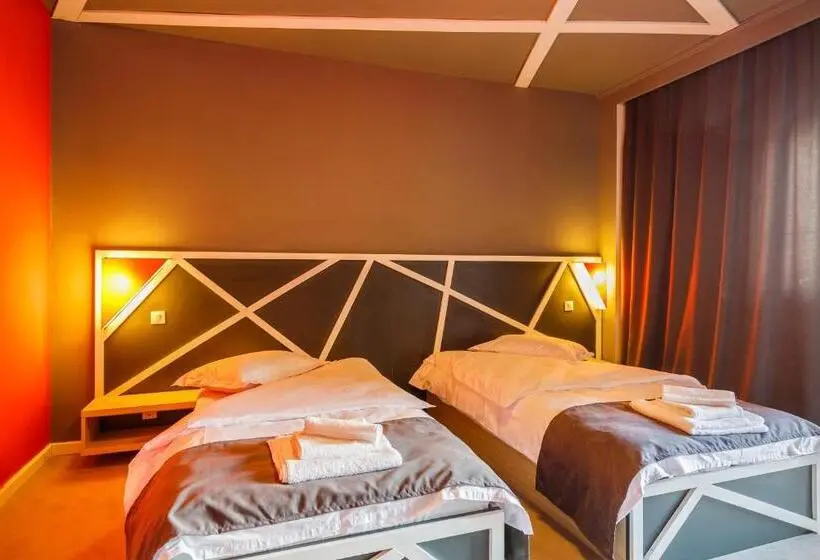デラックスルーム, Net Hotel Pitesti