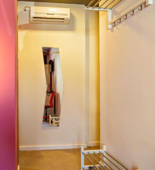 غرفة قياسية فردية مزودة بشُرفة, Net Hotel Pitesti