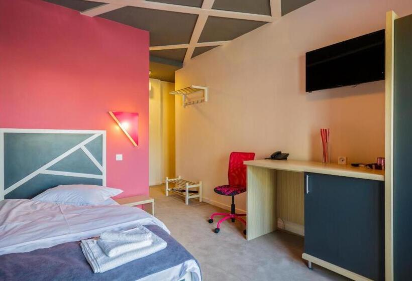 اتاق استاندارد یک تخته با بالکن, Net Hotel Pitesti