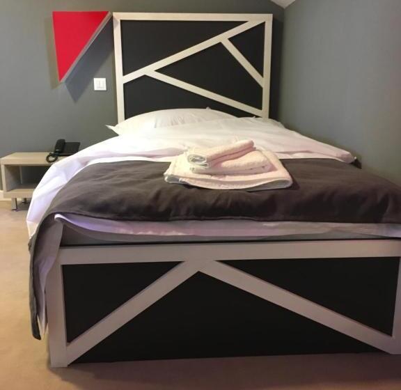 غرفة قياسية فردية, Net Hotel Pitesti