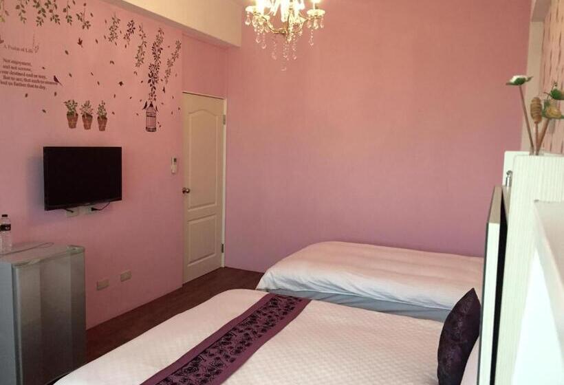 اتاق استاندارد سه نفره, Yealien B&b