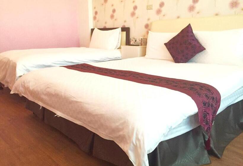 اتاق استاندارد سه نفره, Yealien B&b