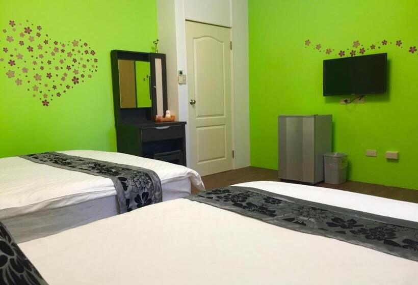 اتاق استاندارد چهار تخته, Yealien B&b