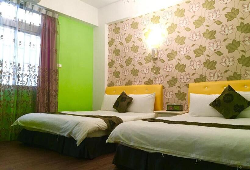 اتاق استاندارد چهار تخته, Yealien B&b