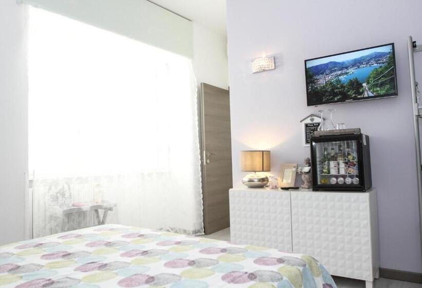 اتاق استاندارد چهار تخته, Carducci