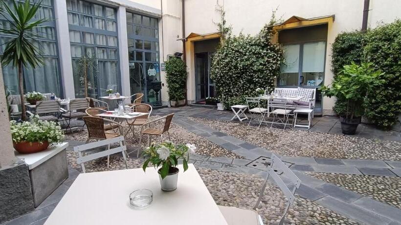 اتاق استاندارد, Carducci