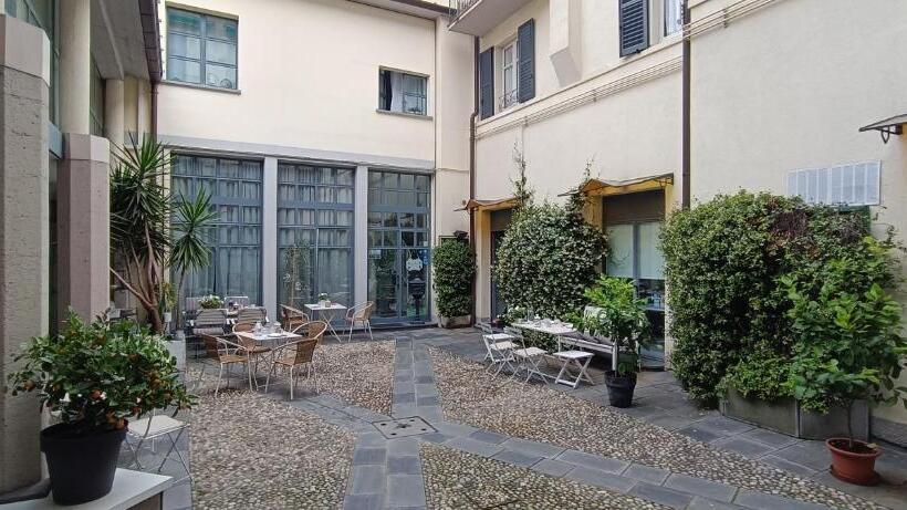 اتاق استاندارد, Carducci