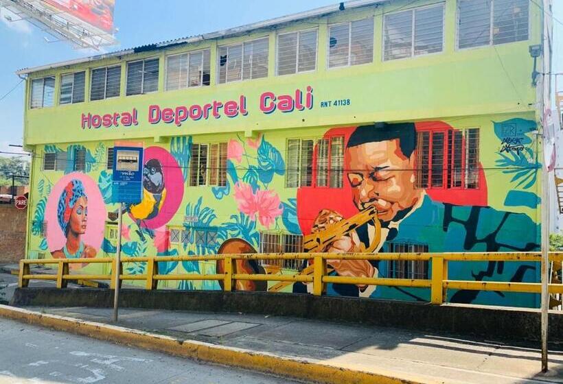 이코노이 4인룸, Deportel Cali