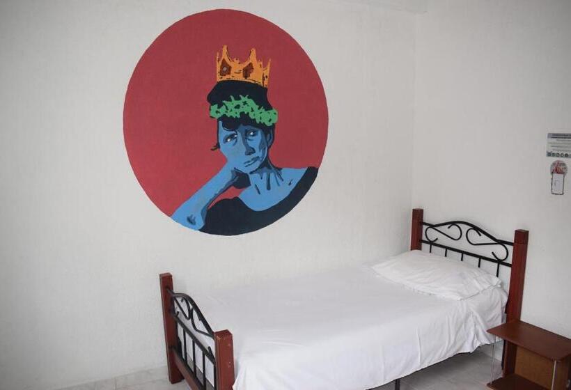 Economy Quadruple Room, Deportel Cali