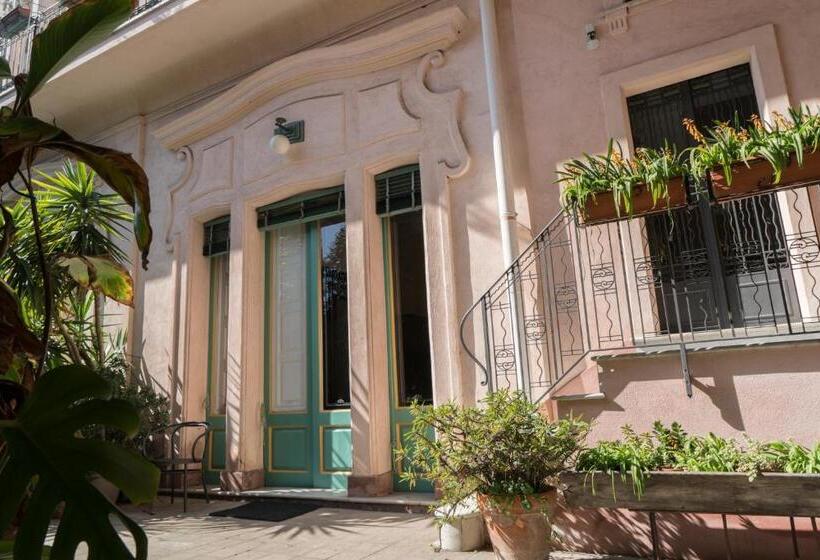 غرفة ديلوكس, Inn Liberty