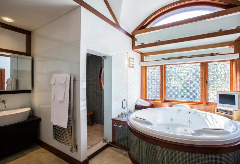 جناح ديلوكس, East Hampton Art House Bed And Breakfast