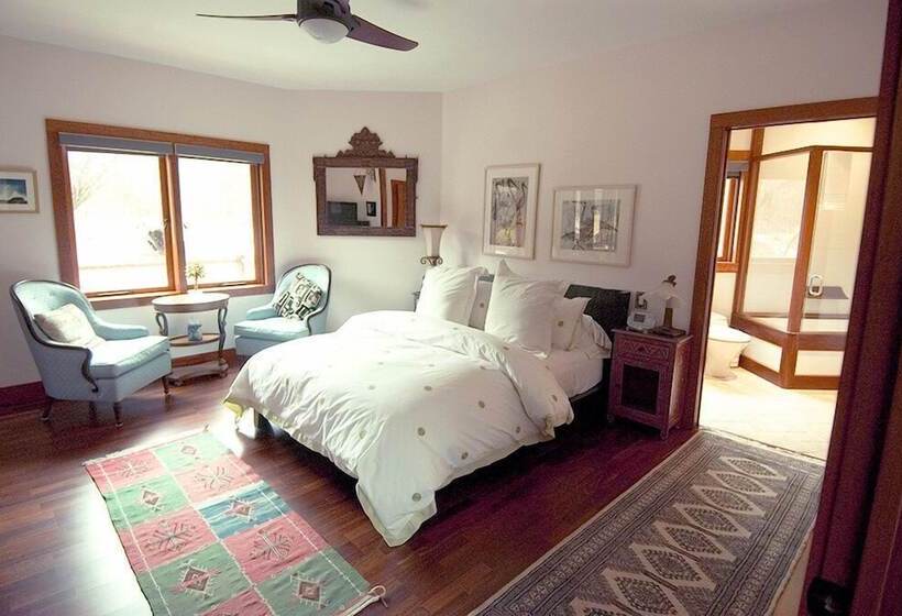 Номер Стандарт, East Hampton Art House Bed And Breakfast