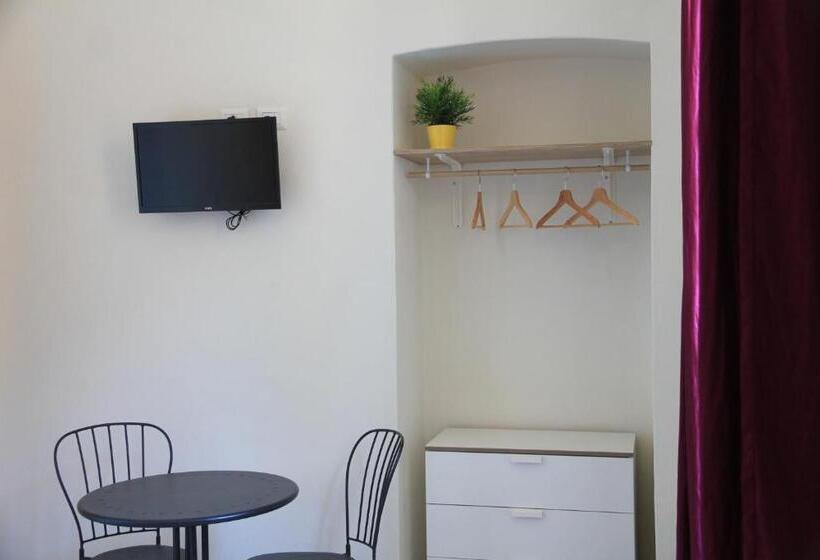 Номер Стандарт Боковой Вид на Море, Elandra