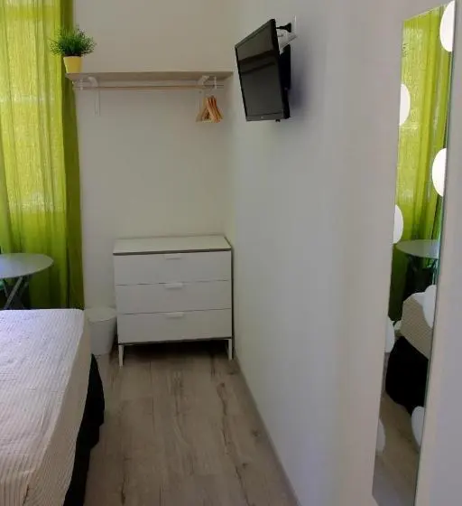 اتاق استاندارد یک نفره, Elandra