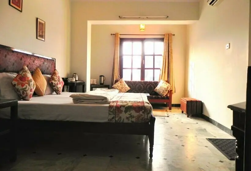 اتاق لوکس, Kishan Kunj