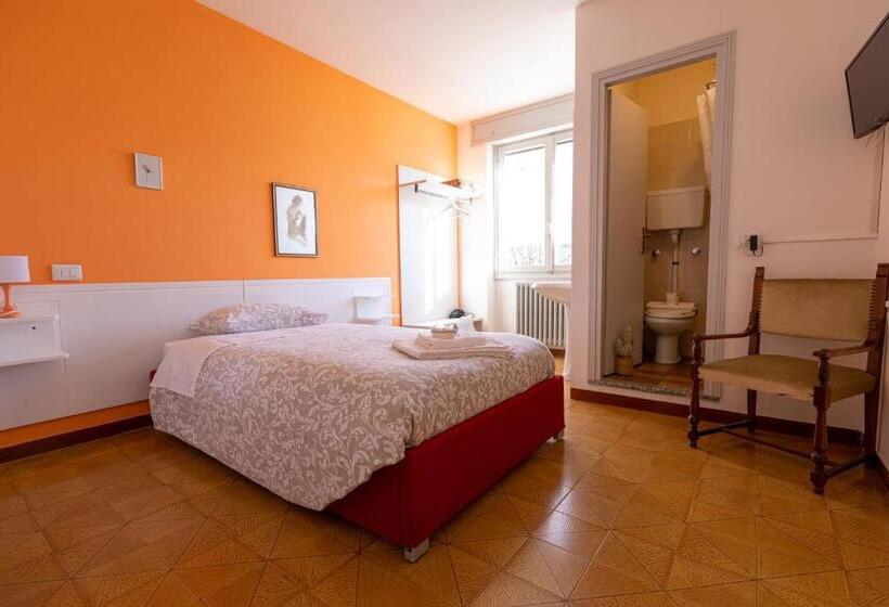 Номер Стандарт Индивидуальный, La Svolta