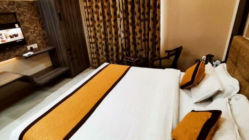 デラックスルーム, Ozas Grand