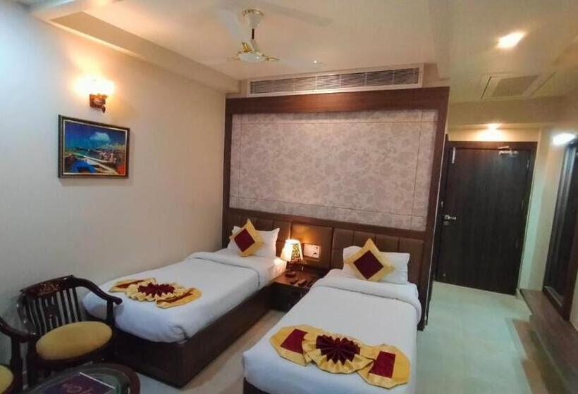 デラックススタジオ, Ozas Grand