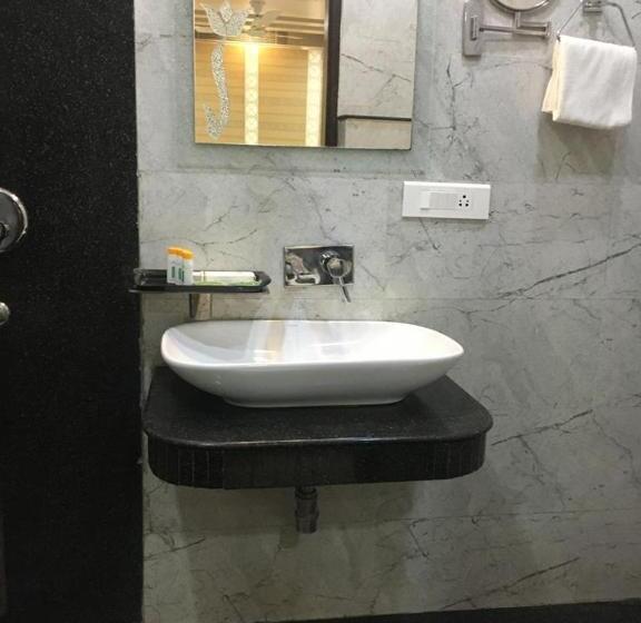 デラックススタジオ, Ozas Grand