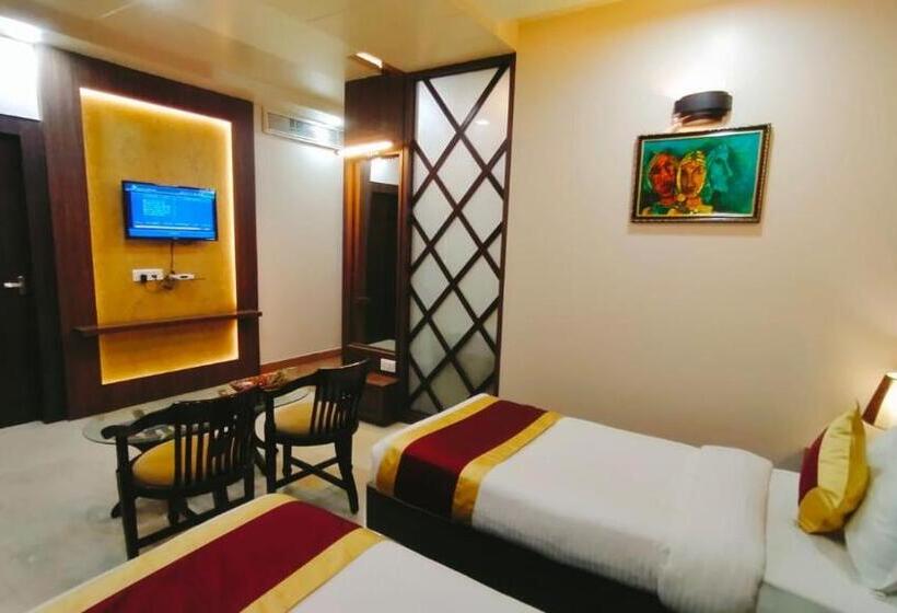 デラックススタジオ, Ozas Grand