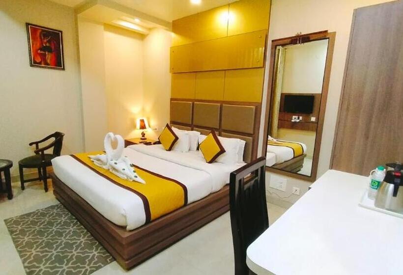 デラックススタジオ, Ozas Grand