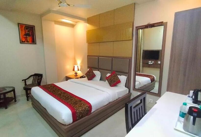 デラックススタジオ, Ozas Grand