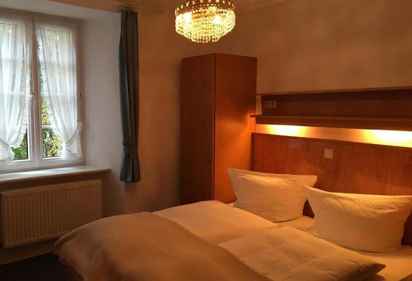 패밀리 룸, Springiersbacher Hof