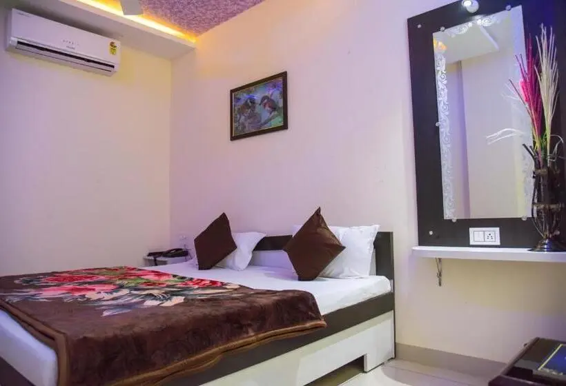 デラックスルーム, Tulsi Residency