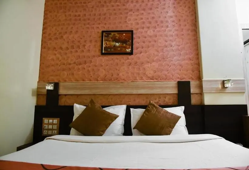 デラックスルーム, Tulsi Residency