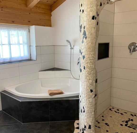 דירת חדר, Landhotel Berger