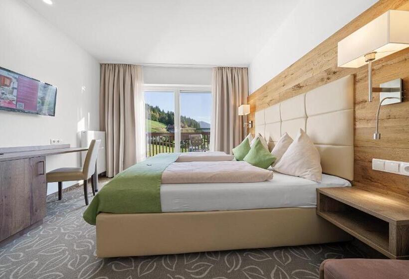 Номер Стандарт с Балконом, Landhotel Berger