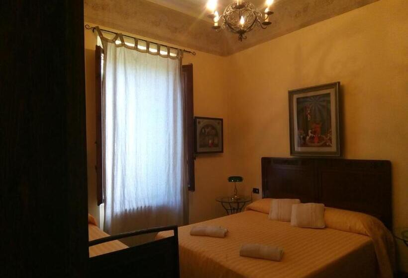 חדר סטנדרט טריפל חדר רחצה חיצוני, Le Villi Friendly B&b